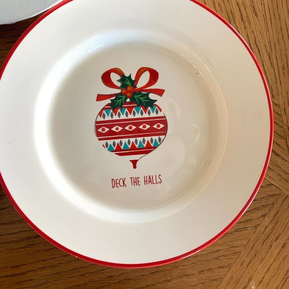 Christmas Holiday Festive Retro Plates Set 4 World Market - Picture 5 of 8